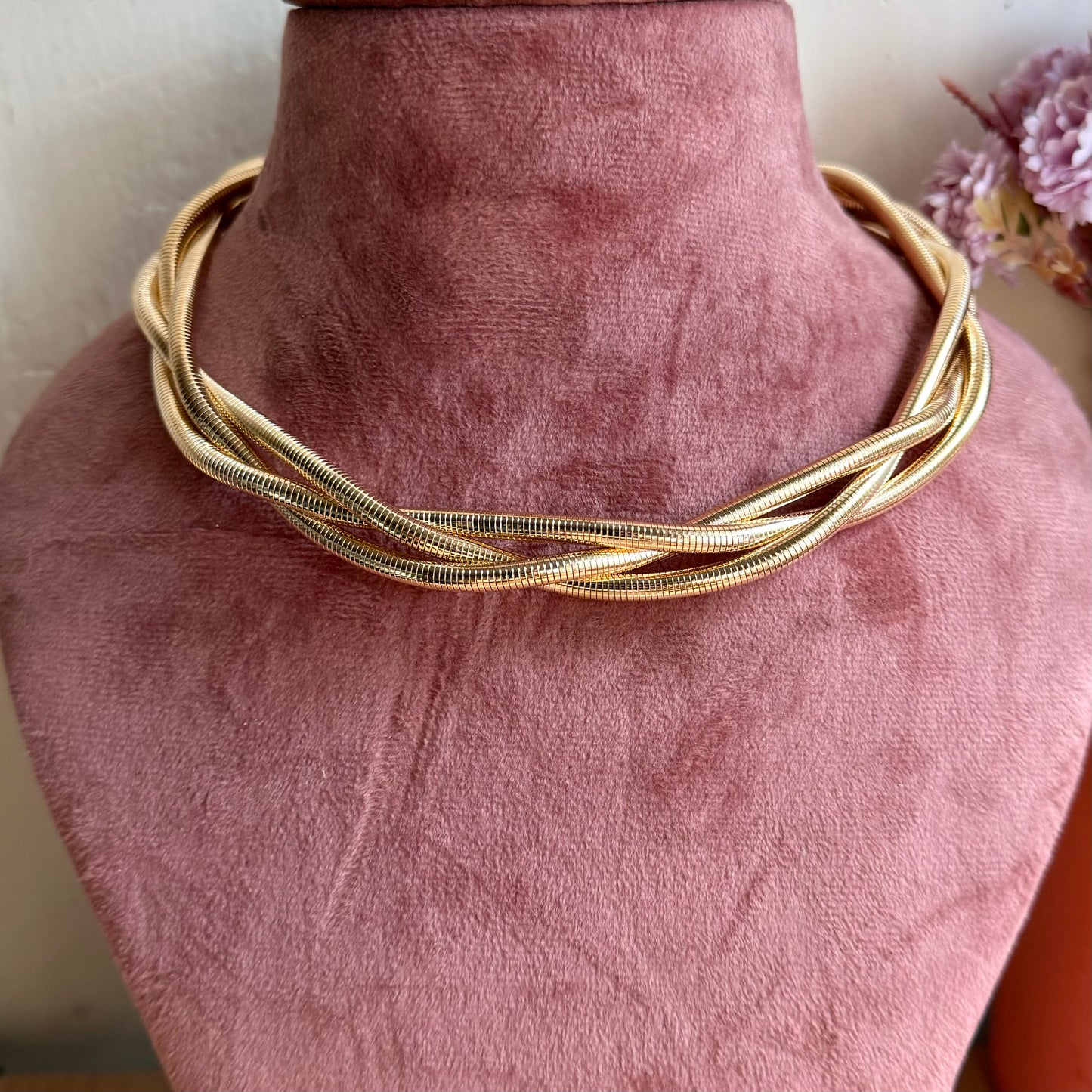 Coil Necklace Gold