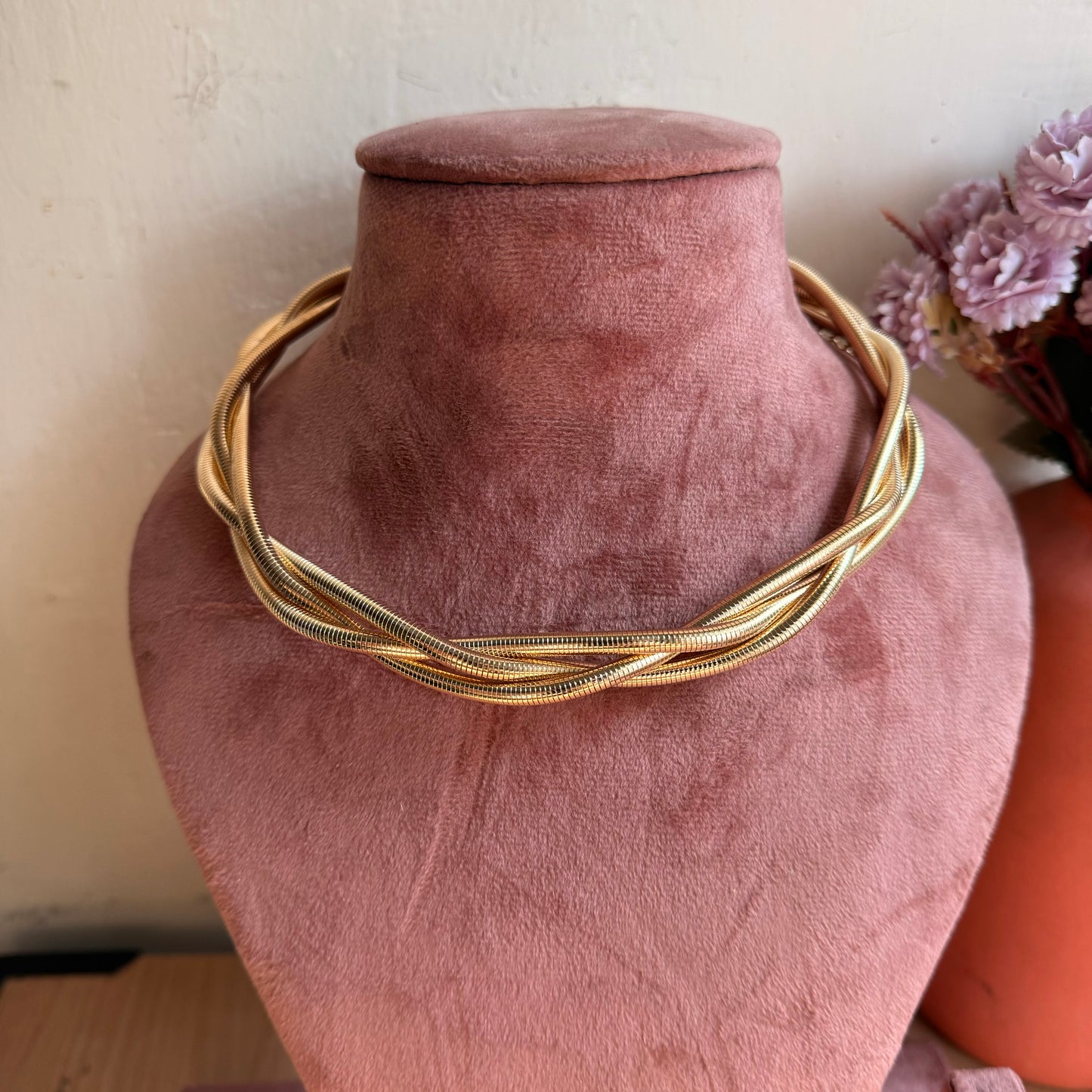 Coil Necklace Gold