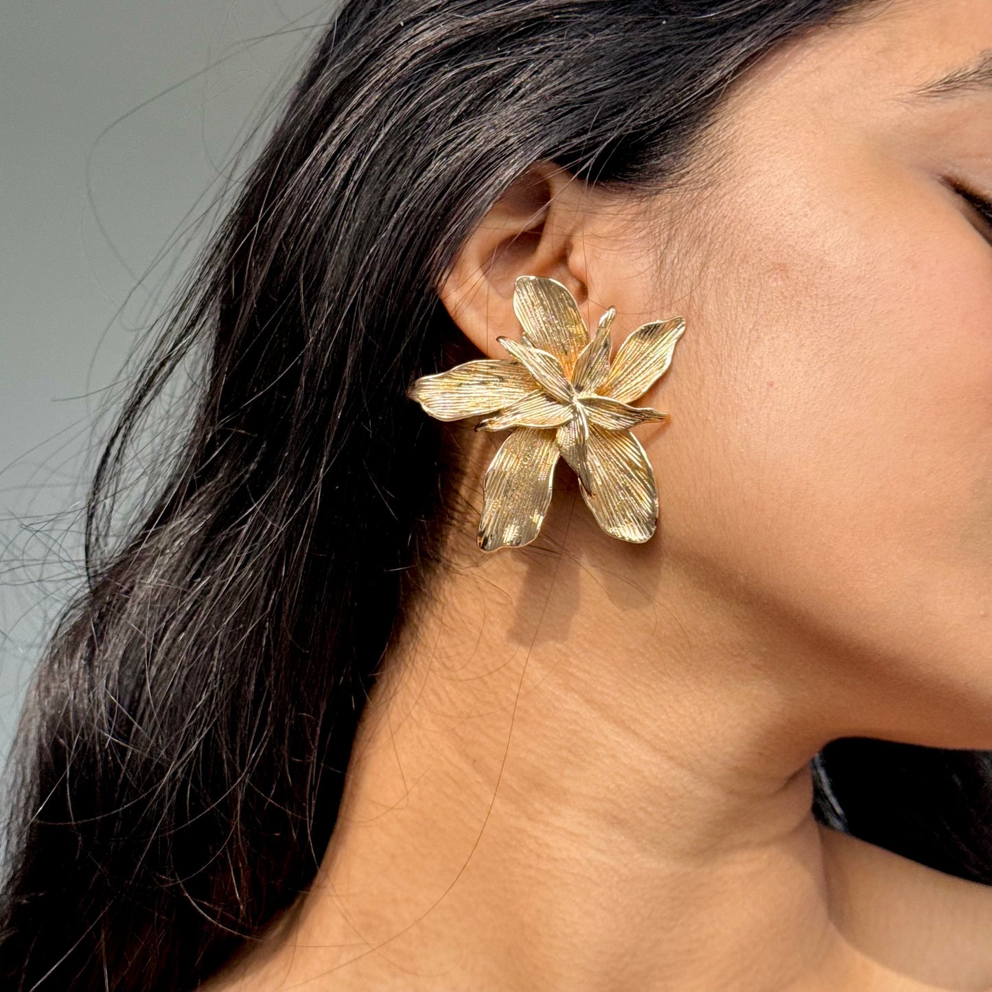 Romania Statement Flower Gold Combo (Earring+Ring)
