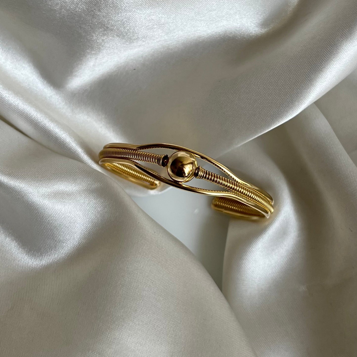 Rey Wire Adjustable Cuff