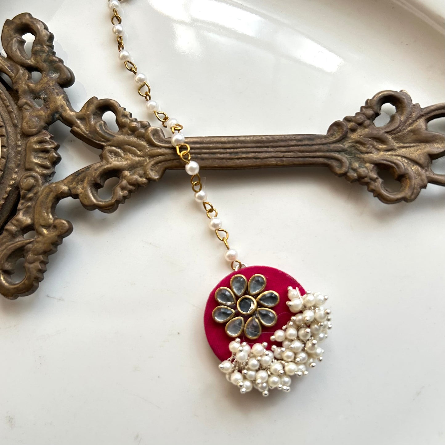 Maahi Maang Tikka (Pink)