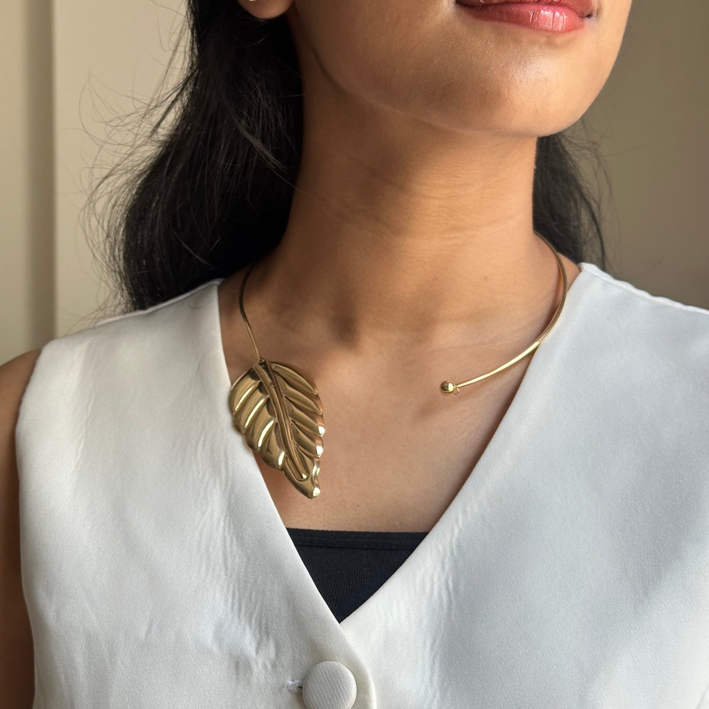 Coastal Leaf Statement Choker