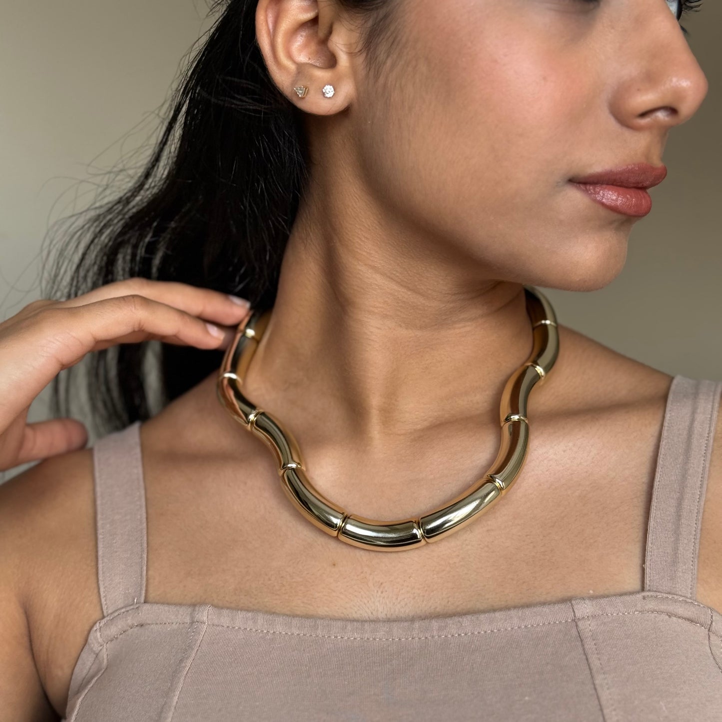 Metal Pop Acrylic and Alloy Neckpiece