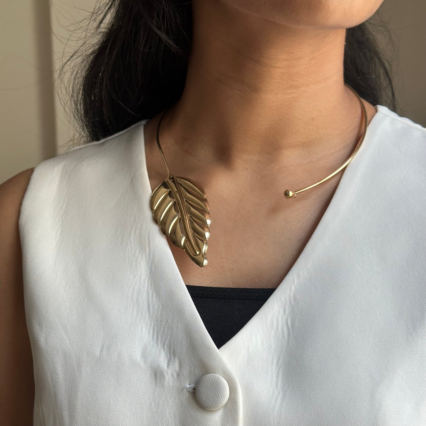 Coastal Leaf Statement Choker