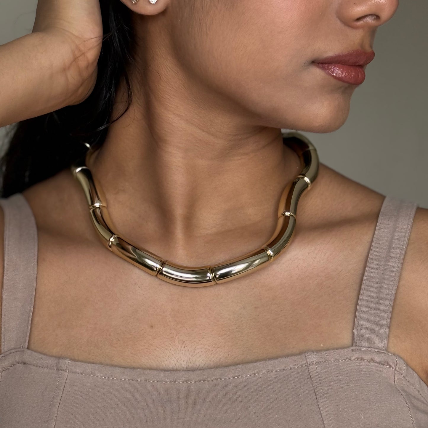 Metal Pop Acrylic and Alloy Neckpiece