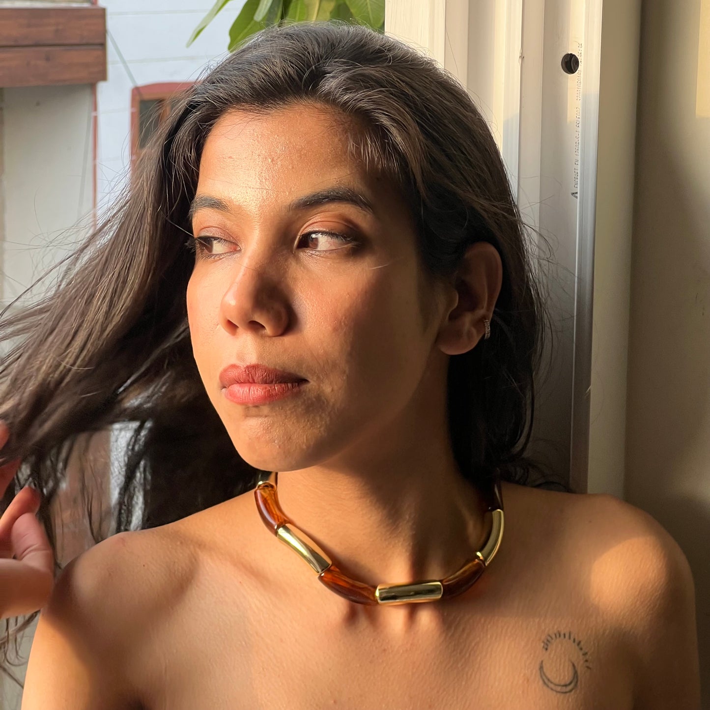 Metal Pop Acrylic and Alloy Neckpiece