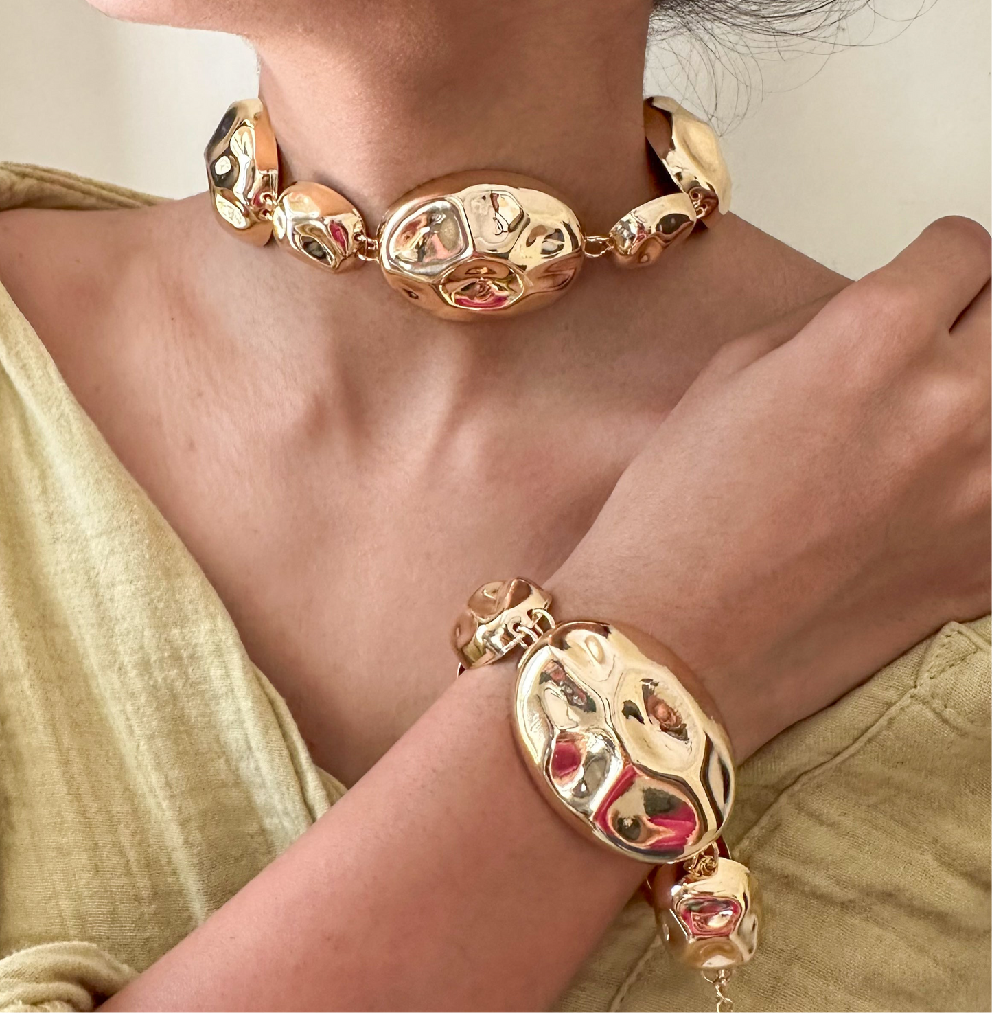 Geometric Gold Bold Statement Set