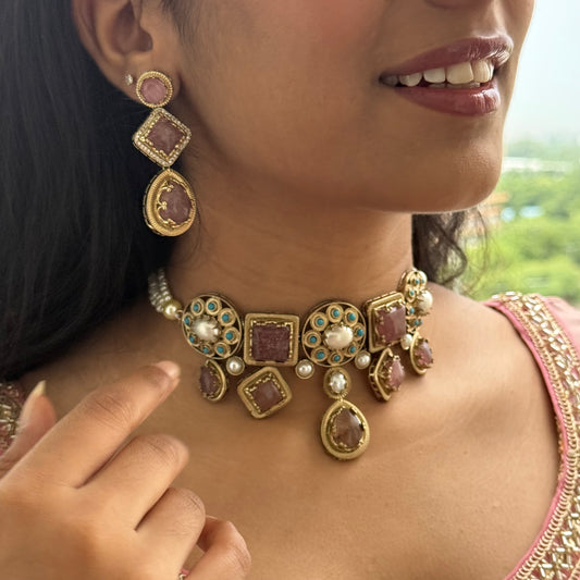 Gulnaar Pearl Necklace Set