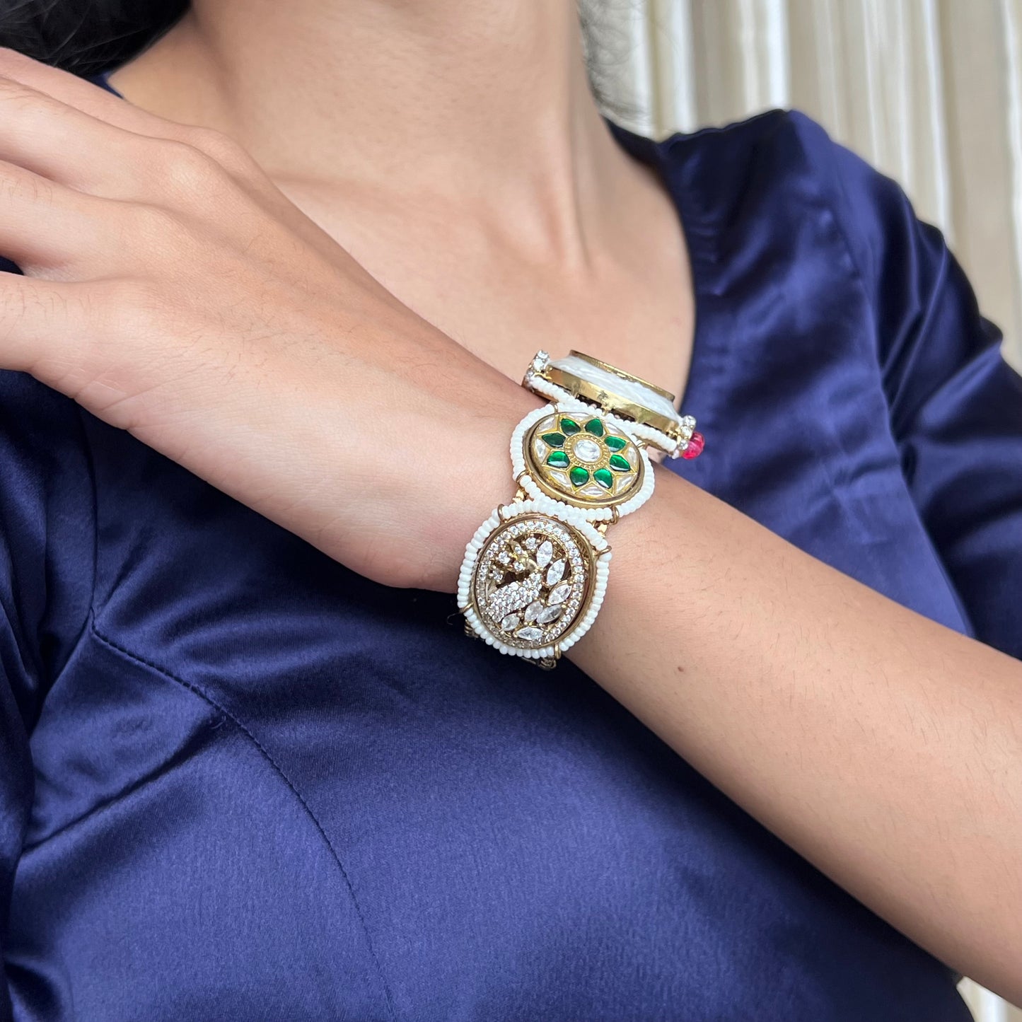 Ishq Kundan Handcuff