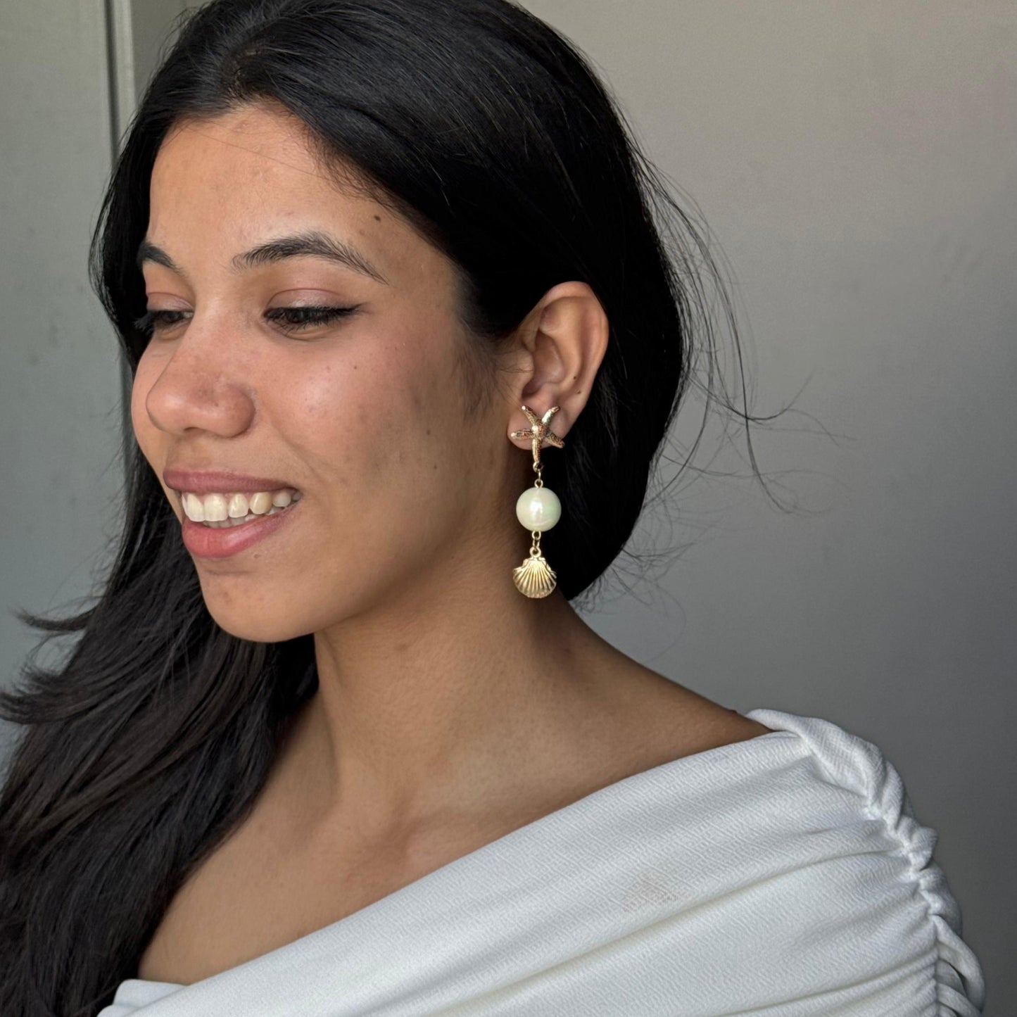 Beachy Shell Pearl Drop Metal Earring