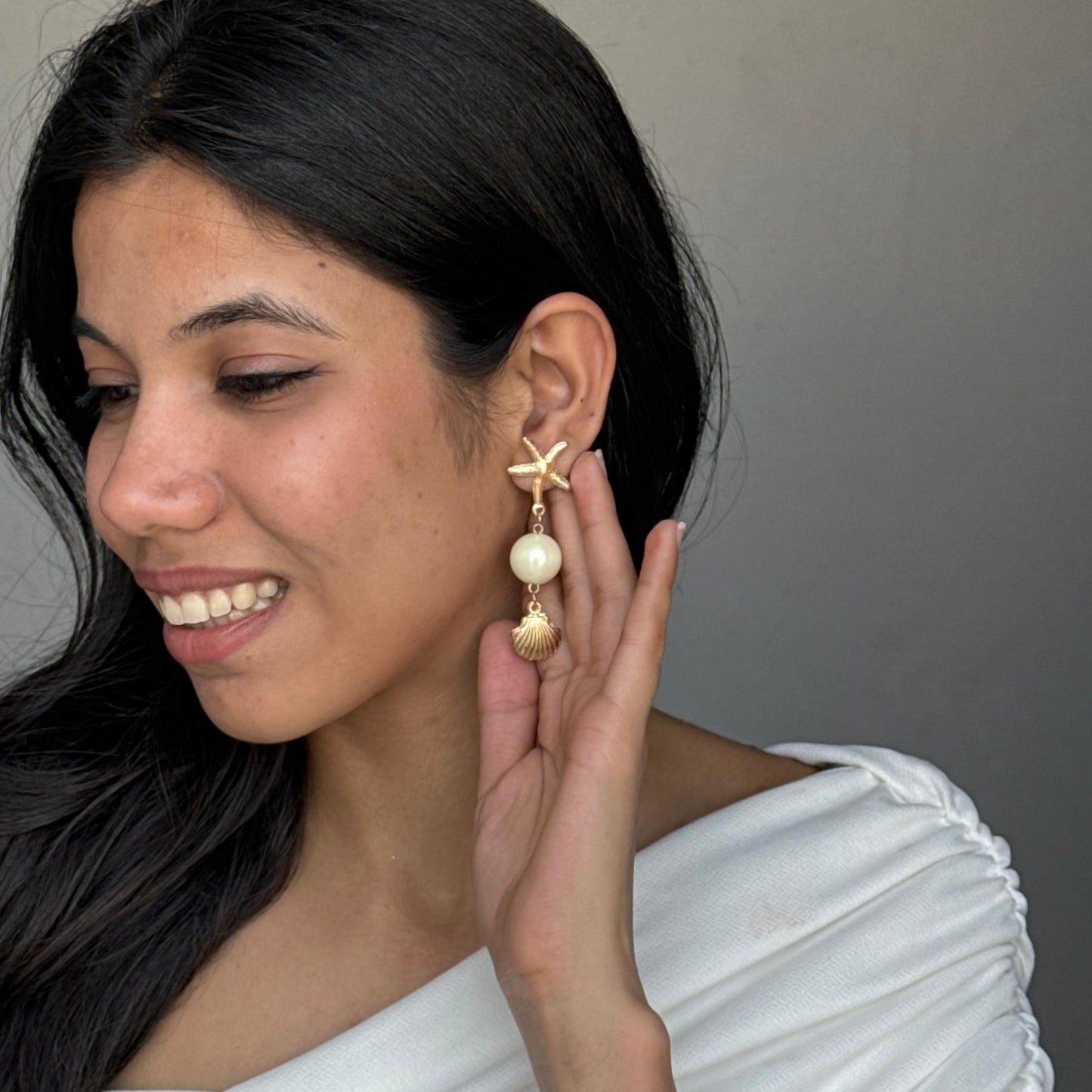 Beachy Shell Pearl Drop Metal Earring