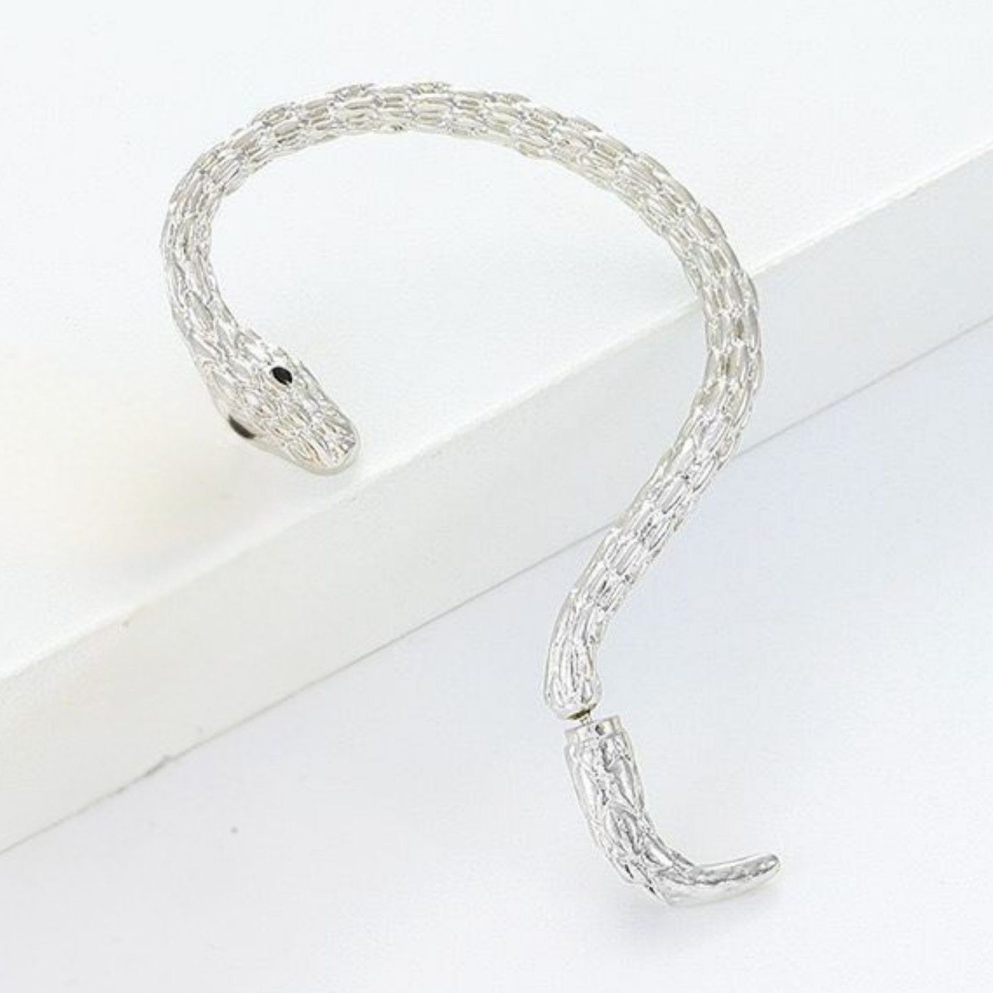 Serpent Luxe One Side Ear Cuff
