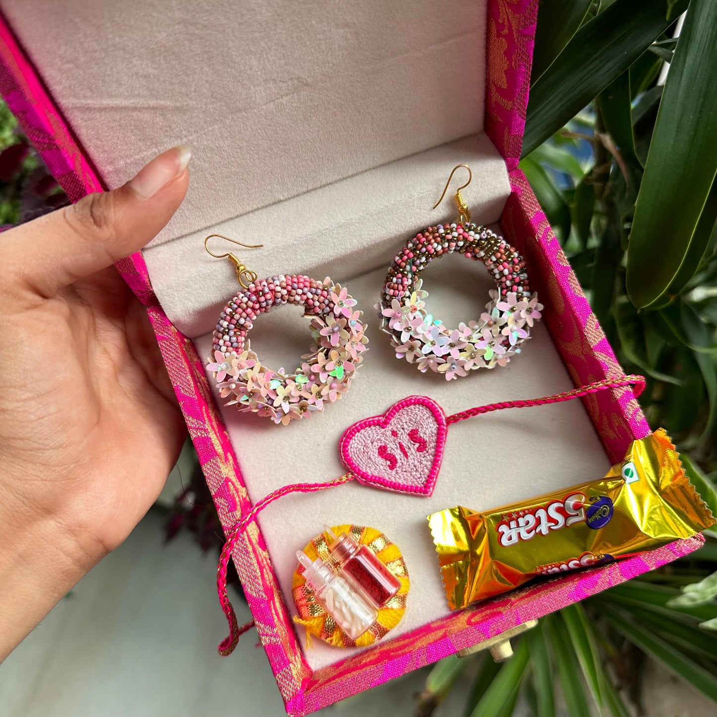 5 Star Sis Rakhi Hamper