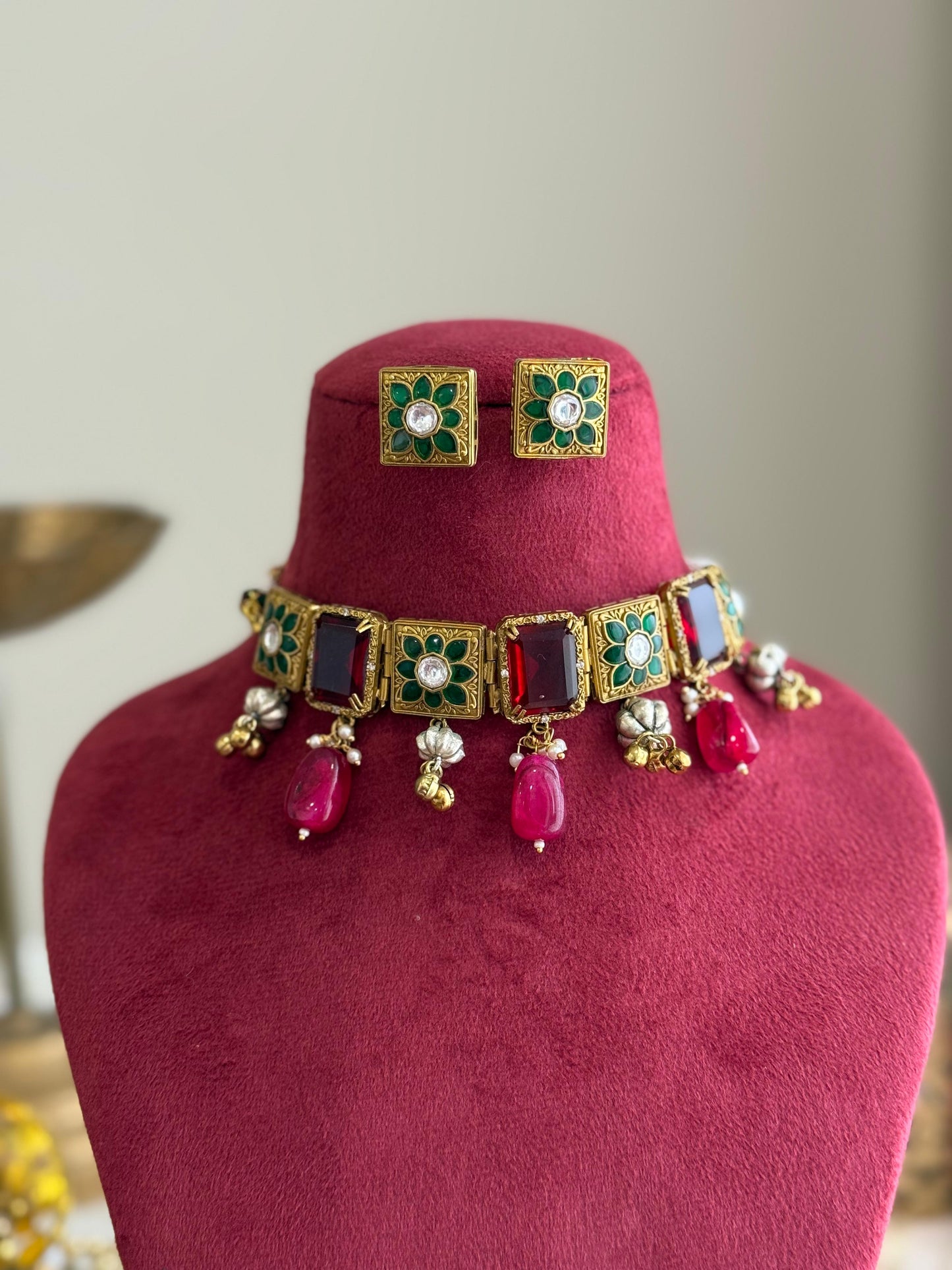 Noor Jahan Kundan Choker Set