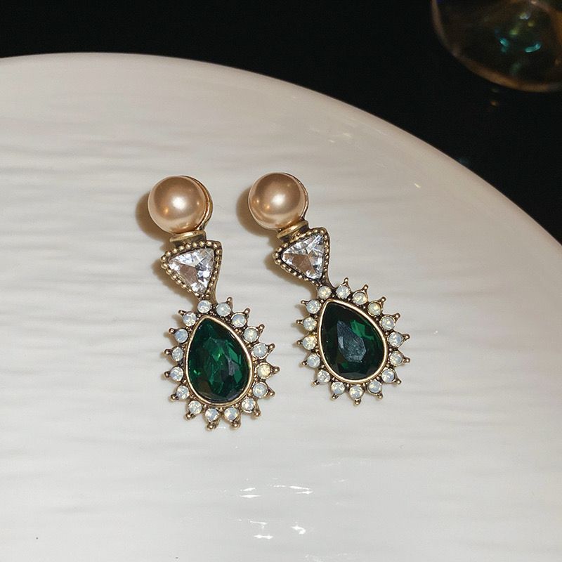 Emerald Gala Drop Earring