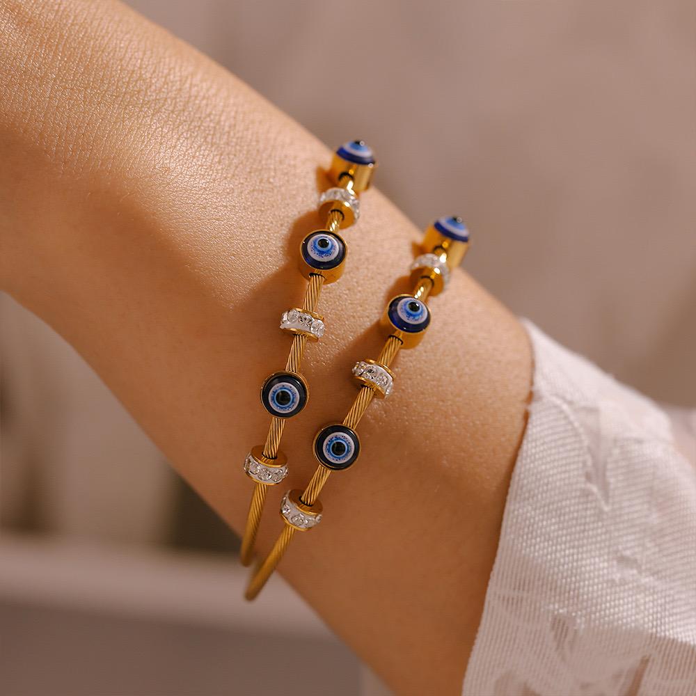 Viral Evil Eye Bracelet