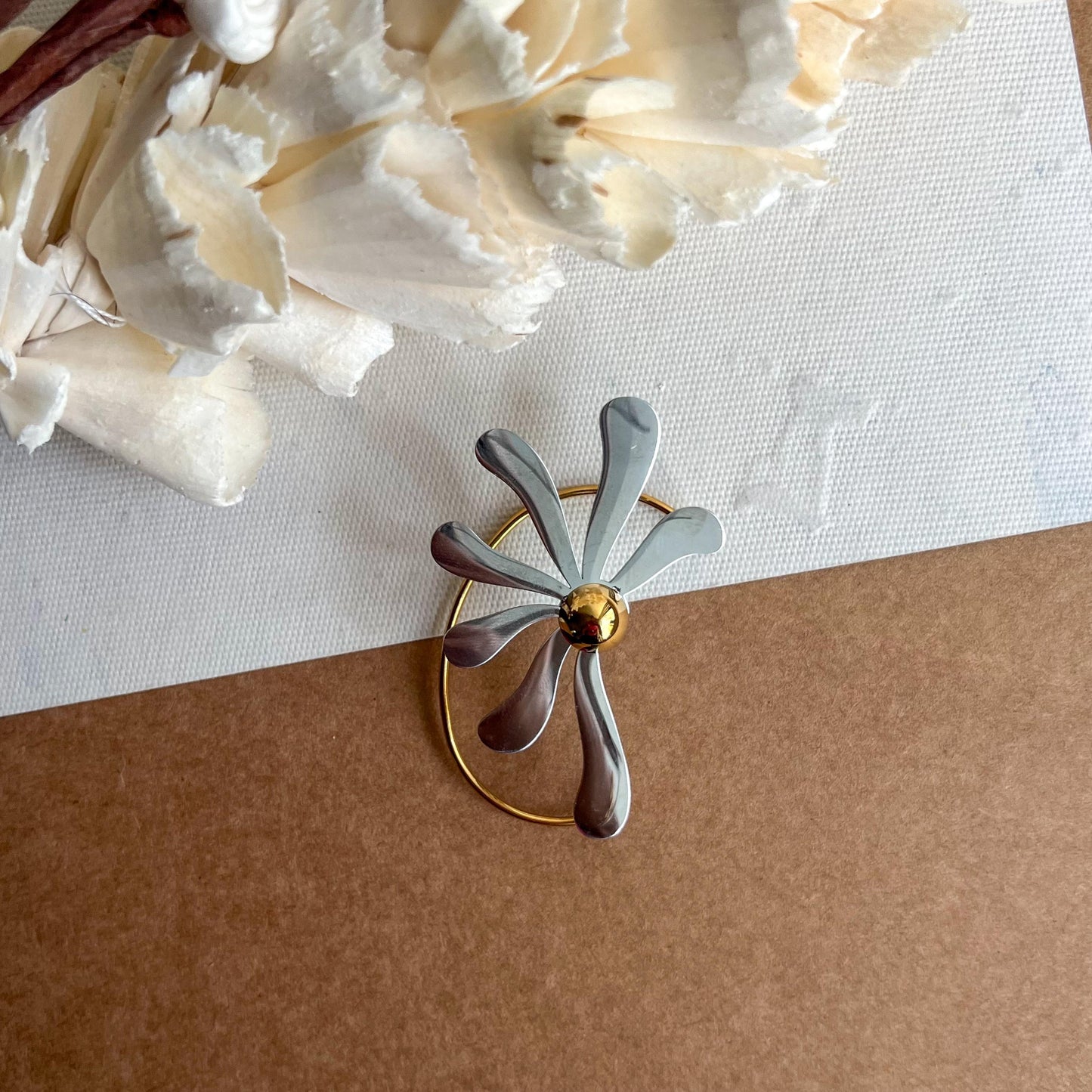 Flouris 18K Gold Plated Earcuff