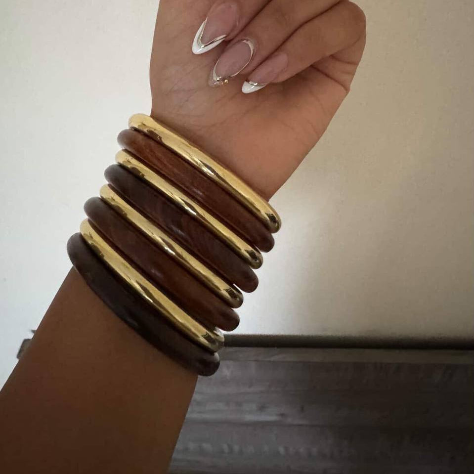 Riya Wooden and Gold Combo Set of 9