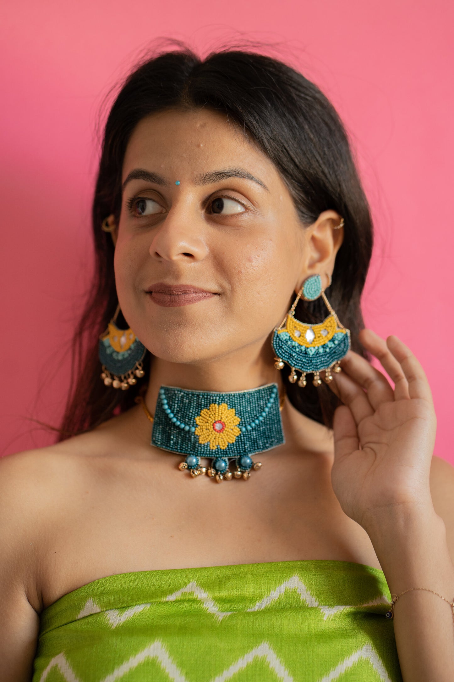 Kaya Choker (Without earrings)