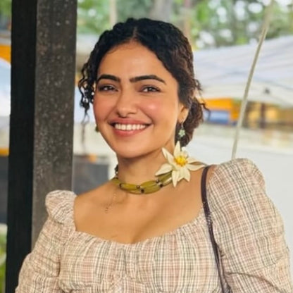 Tropical Flower Detailed Handmade Beaded Neckpiece