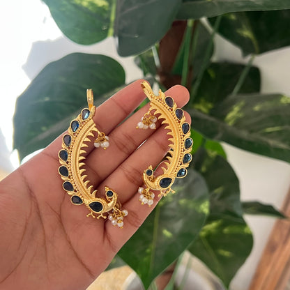 Mor Chaand Earcuff