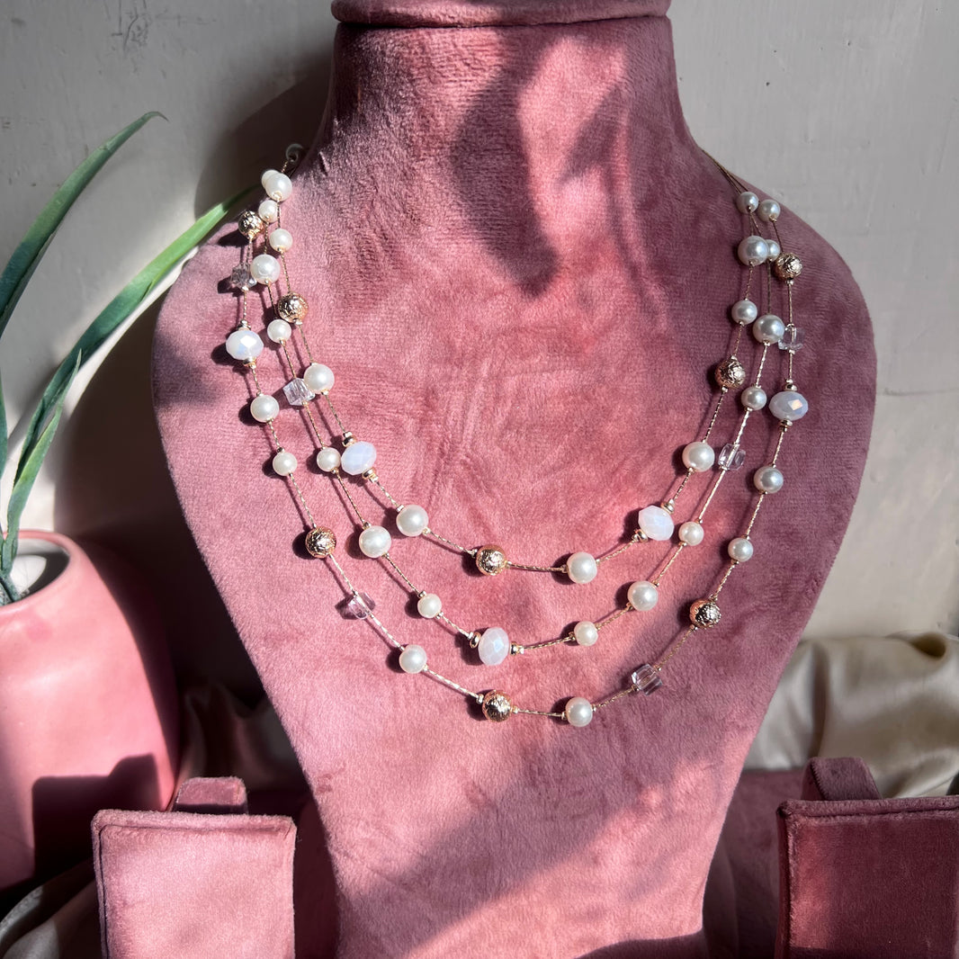 neckpieces-a-little-extra