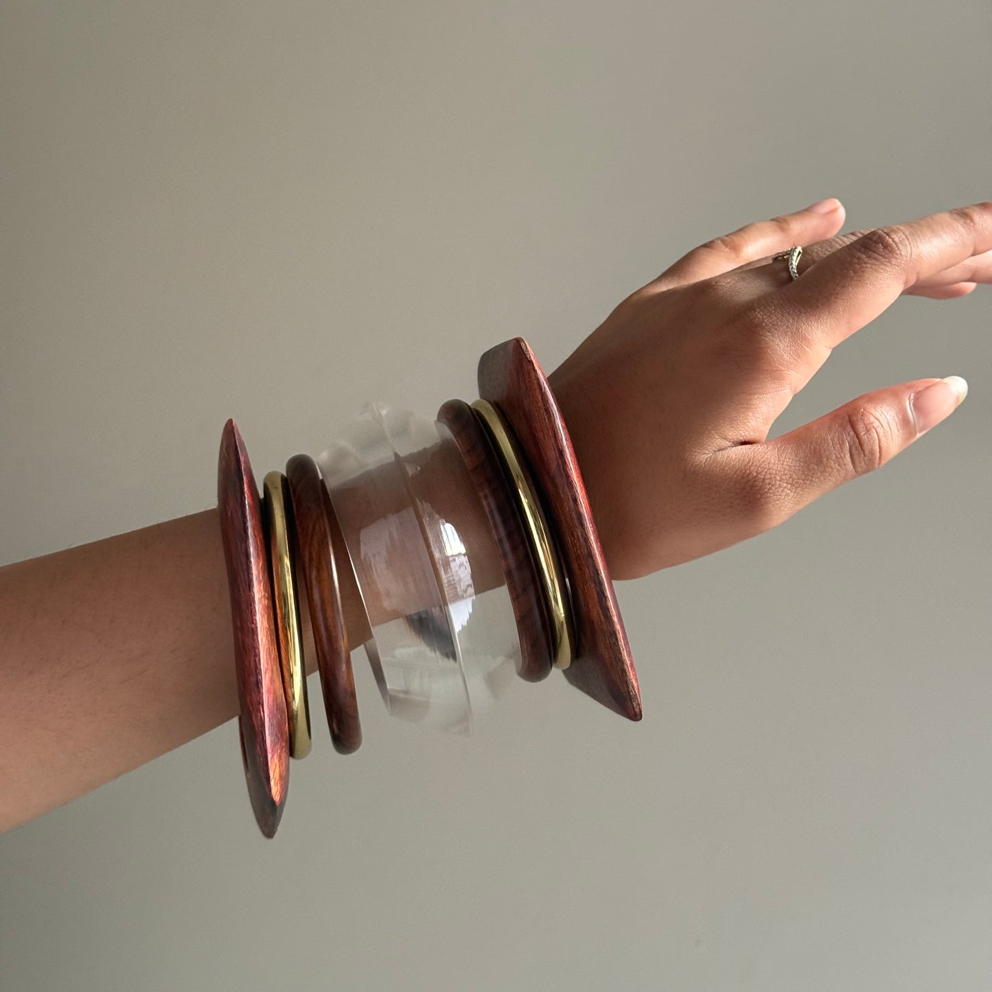 Peri Wooden & Resin Stack