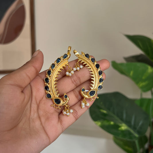 Mor Chaand Earcuff