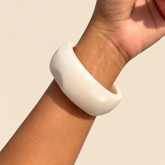 White texture resin bangle