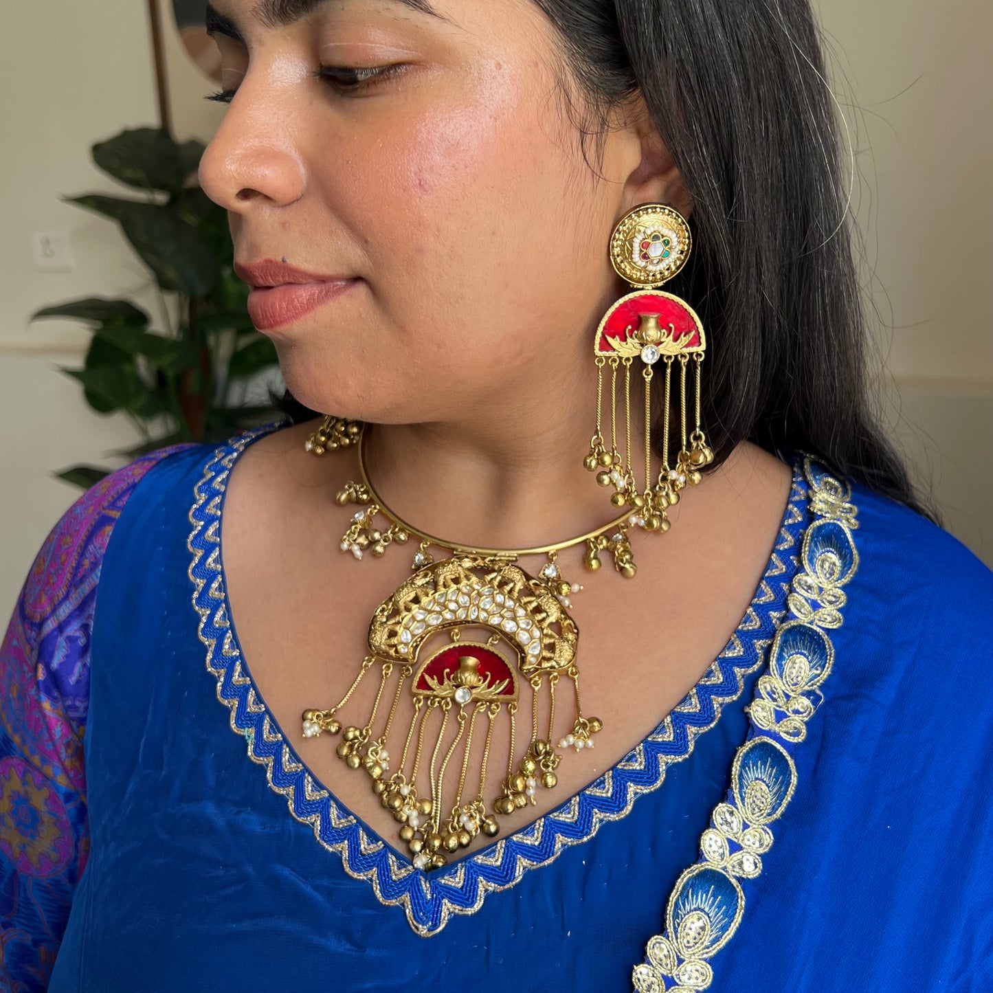 Ghoomar Red Brass Hasli Set