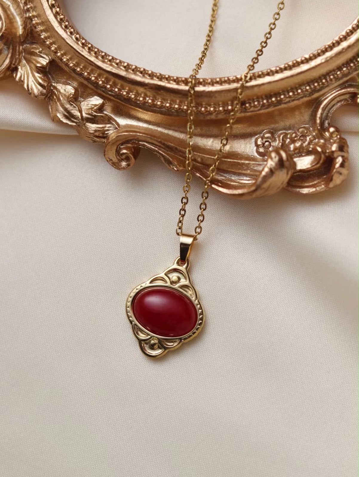 Gem Vintage Necklace