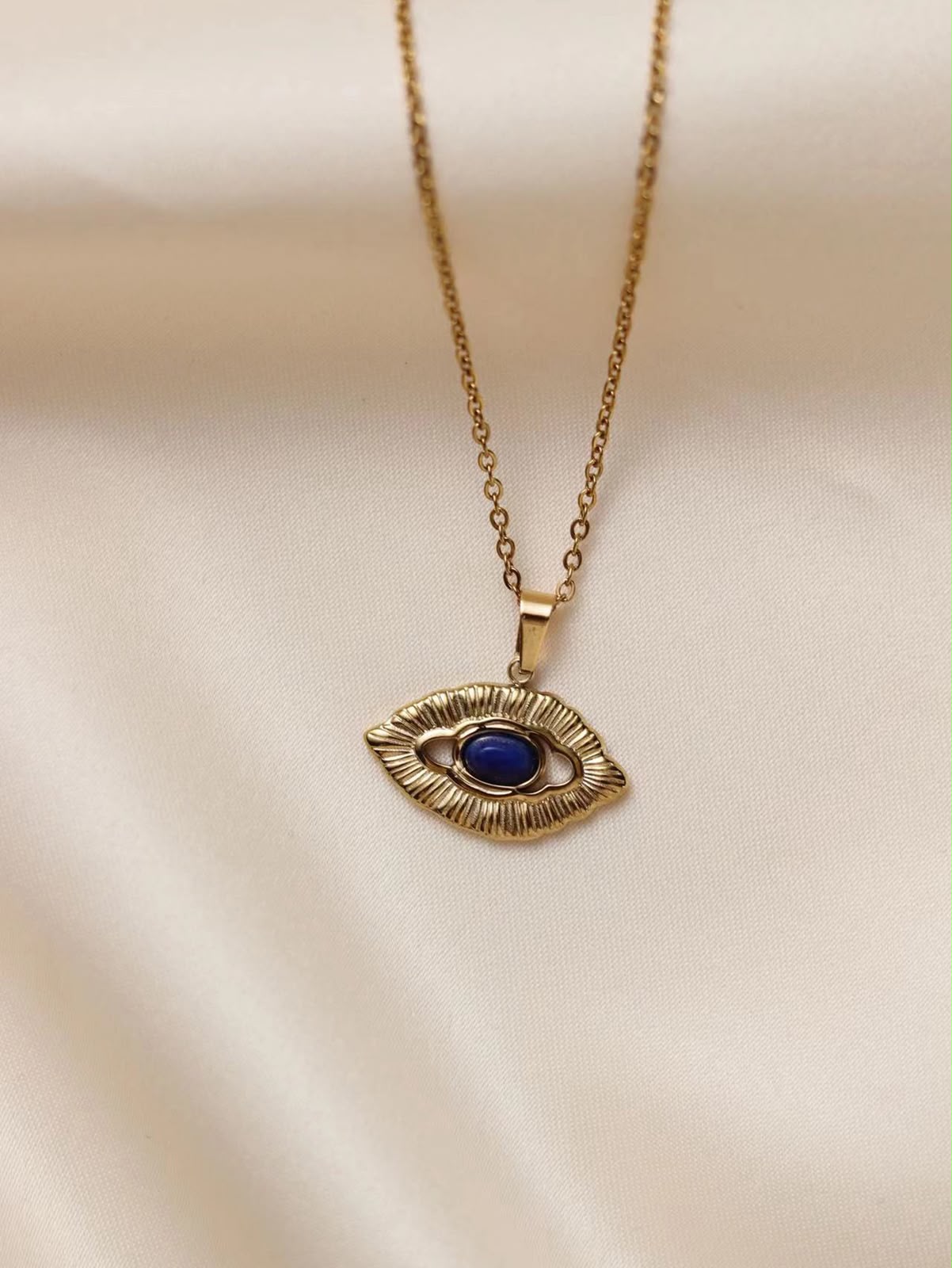 Gem Vintage Necklace