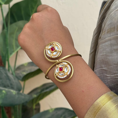 Amara Kundan Handcuff