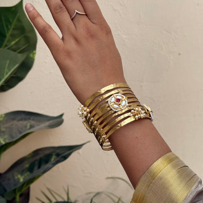 Izara Kundan Handcuff