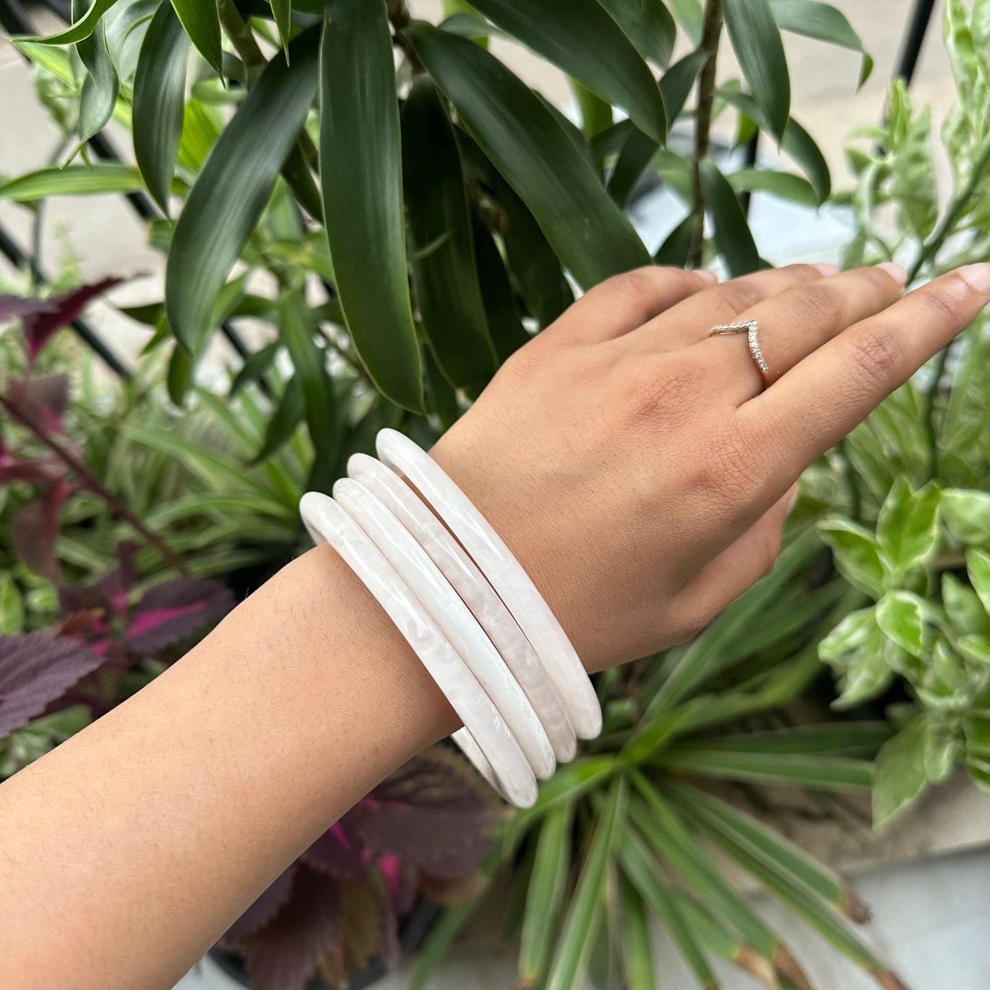 Asymmetrical White Resin Bangle ( Single)