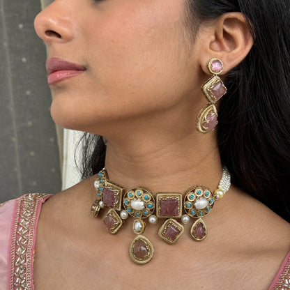 Gulnaar Pearl Necklace Set
