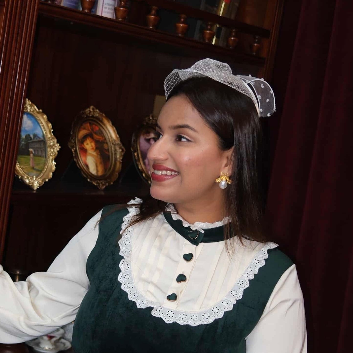 Little Bee Pearl Metal Earring PRE ORDER