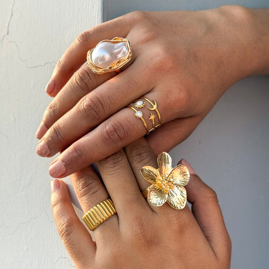 Blossom Gold Ring Set of 4