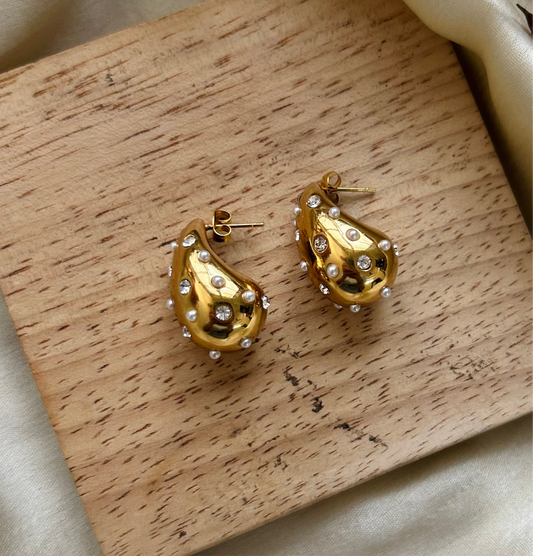 Mia Gold Metal Earrings