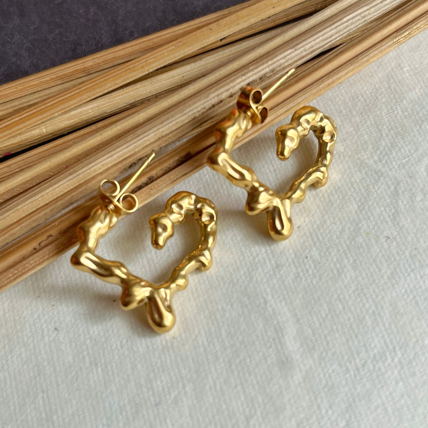 Eros Heart Gold Earrings