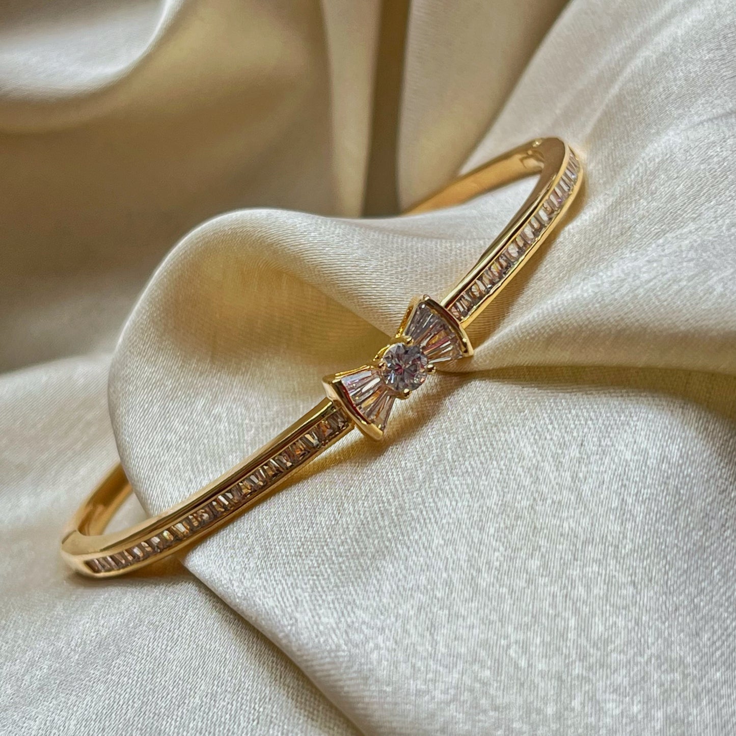 Crystal Bow Stainless Steel Gold Bracelet