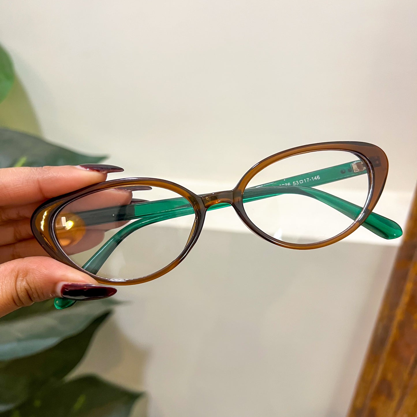 Cat-Eye Frame