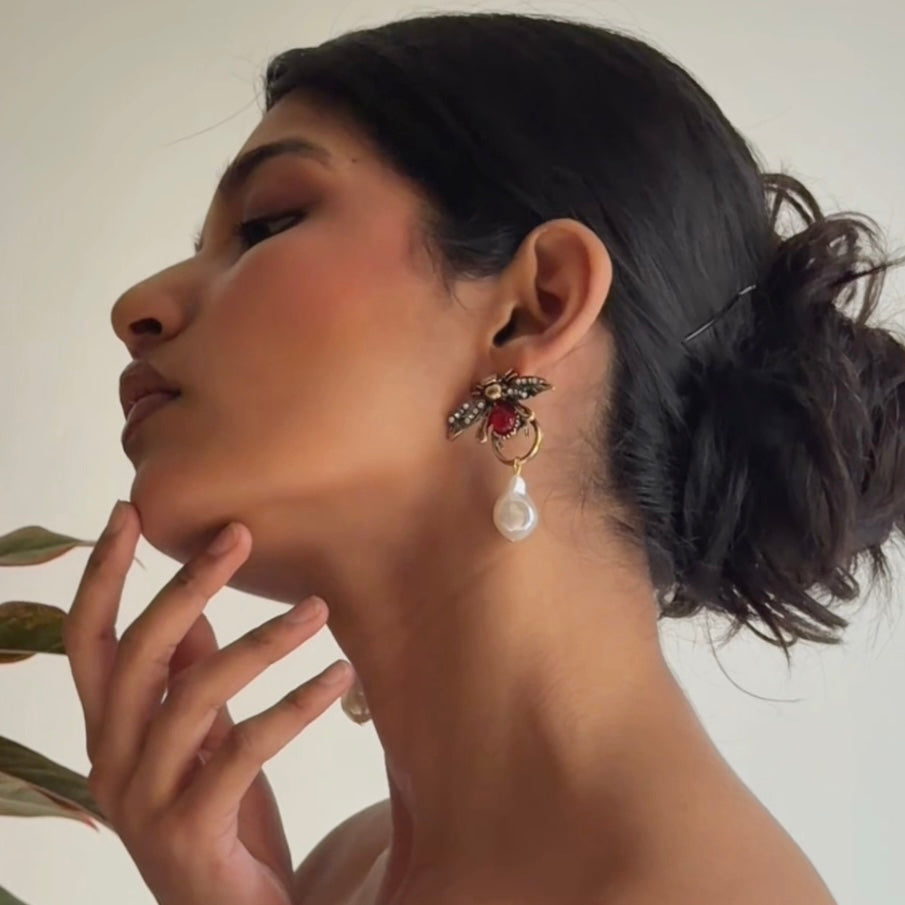 Bee and Faux Pearl Drop Metal Earring