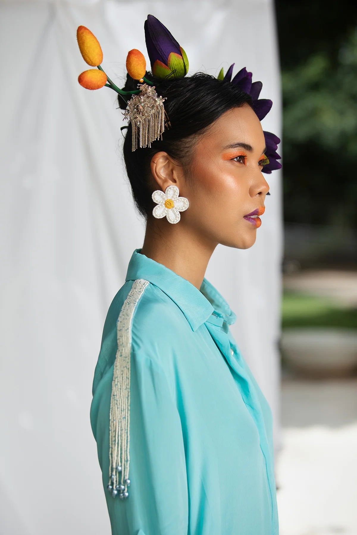 Daisy White flower Beaded Earrings