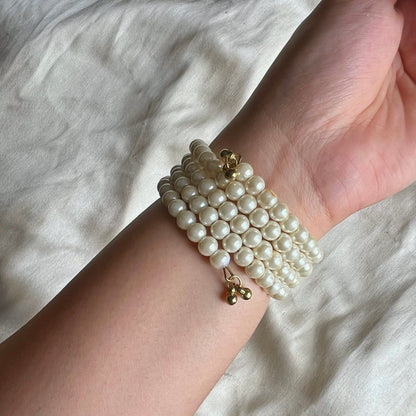 Pearl Spiral Hand Cuff