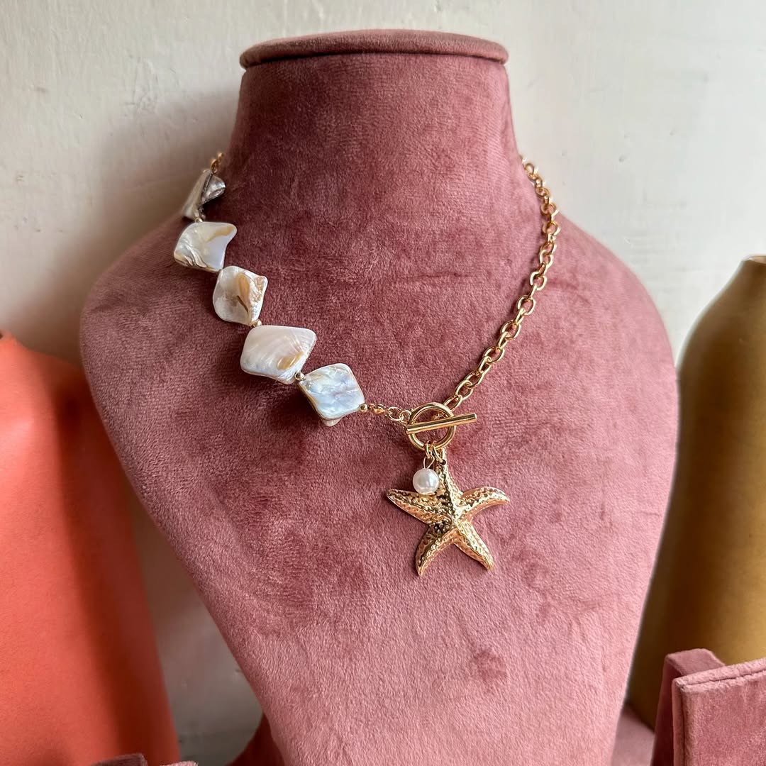 Shell Charm Metal Neckpiece