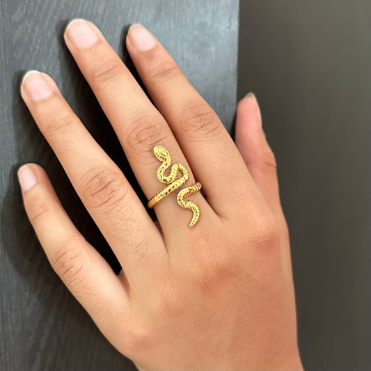 Serpent Gold Ring