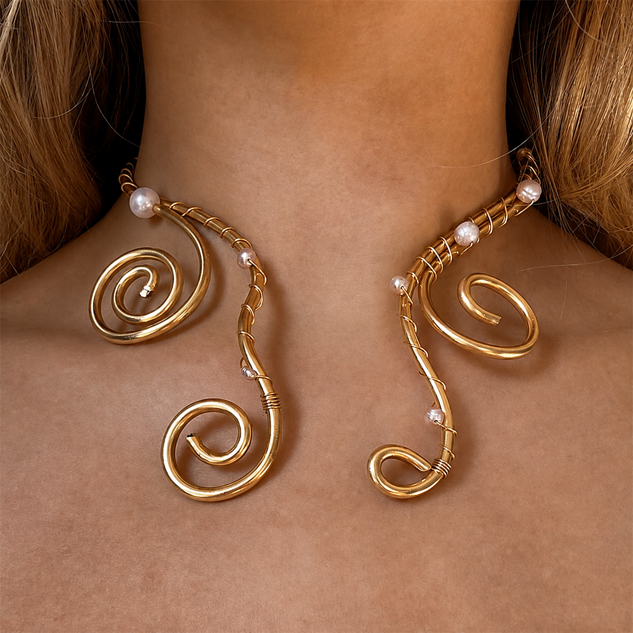 Spiral Statement Choker