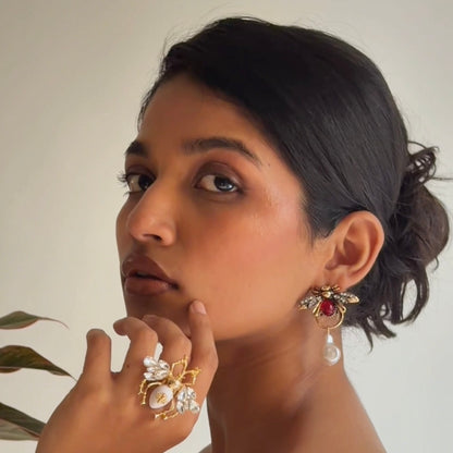 Bee and Faux Pearl Drop Metal Earring