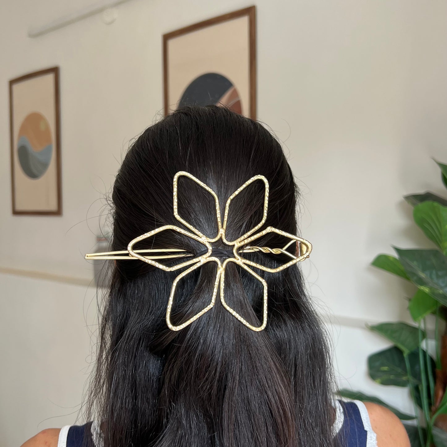 Floral Twist Brass Hairpin